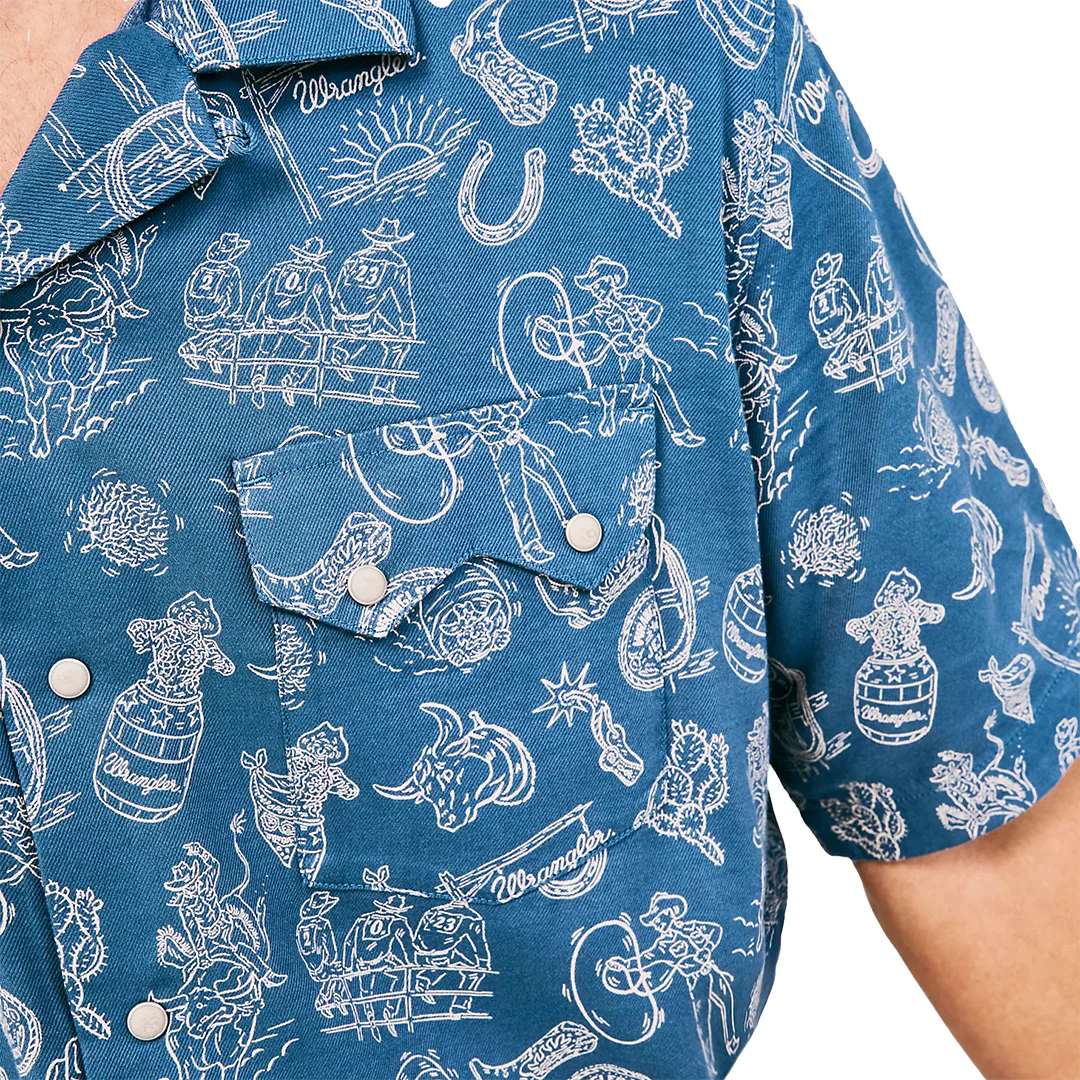 Wrangler Men's Coconut Cowboy Snap Front Camp Sleeve Short in Western Navi