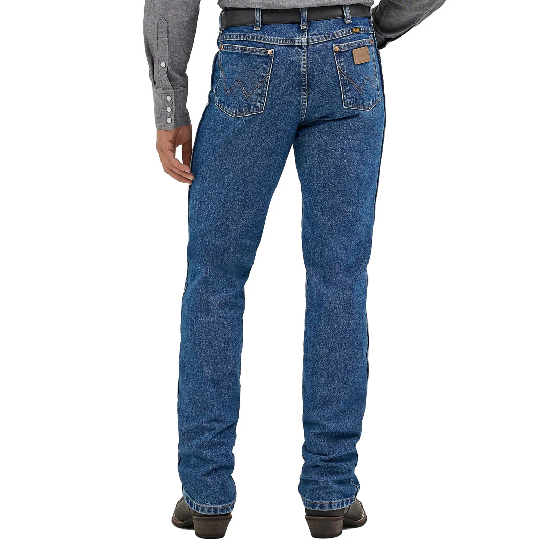 Wrangler Men's Gold Buckle Slim Fit Straight Leg Jeans