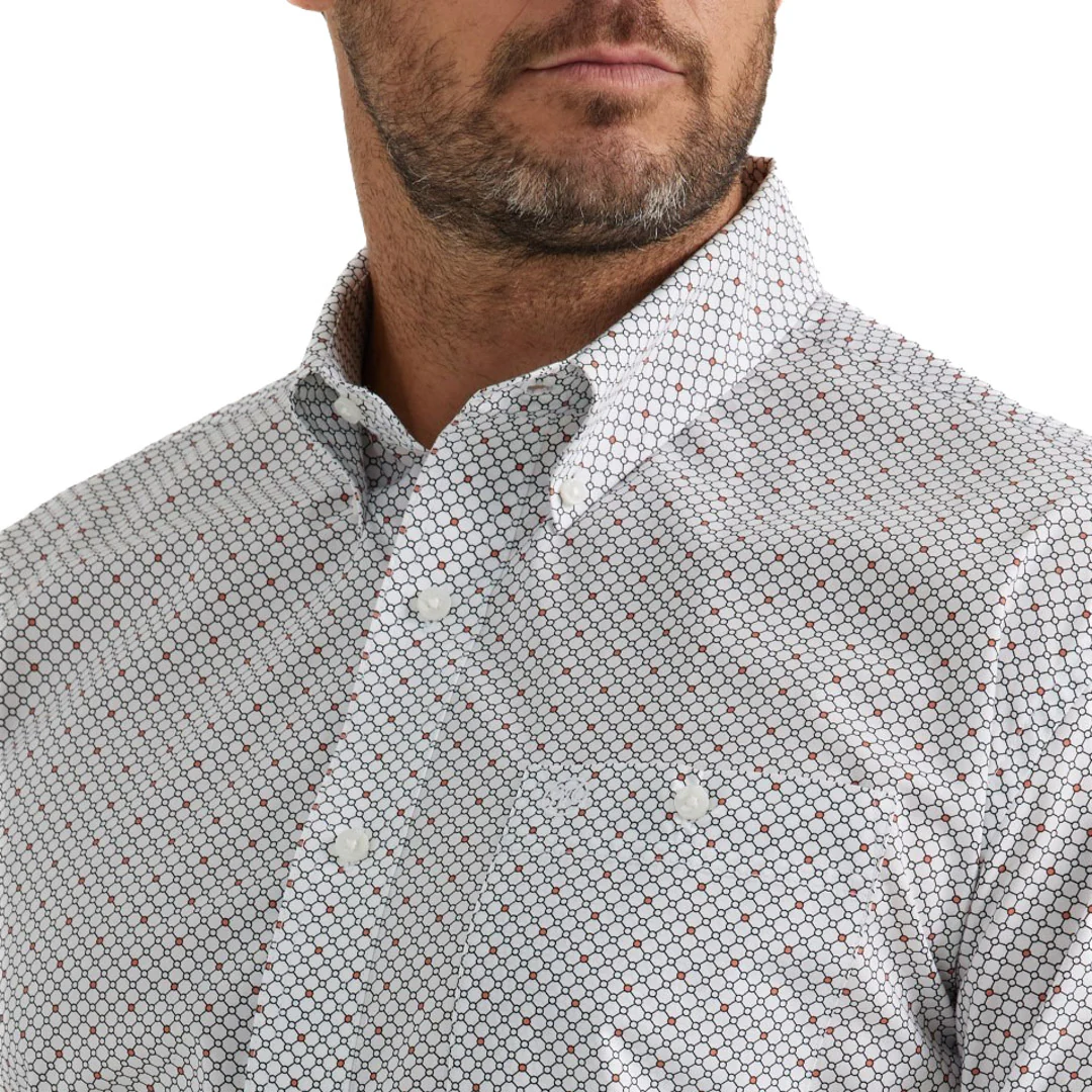 Wrangler Men's Classic Relaxed Fit Button-Down Shirt