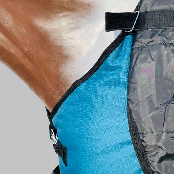 Tech Equestrian Rain Sheet with Detachable Neck