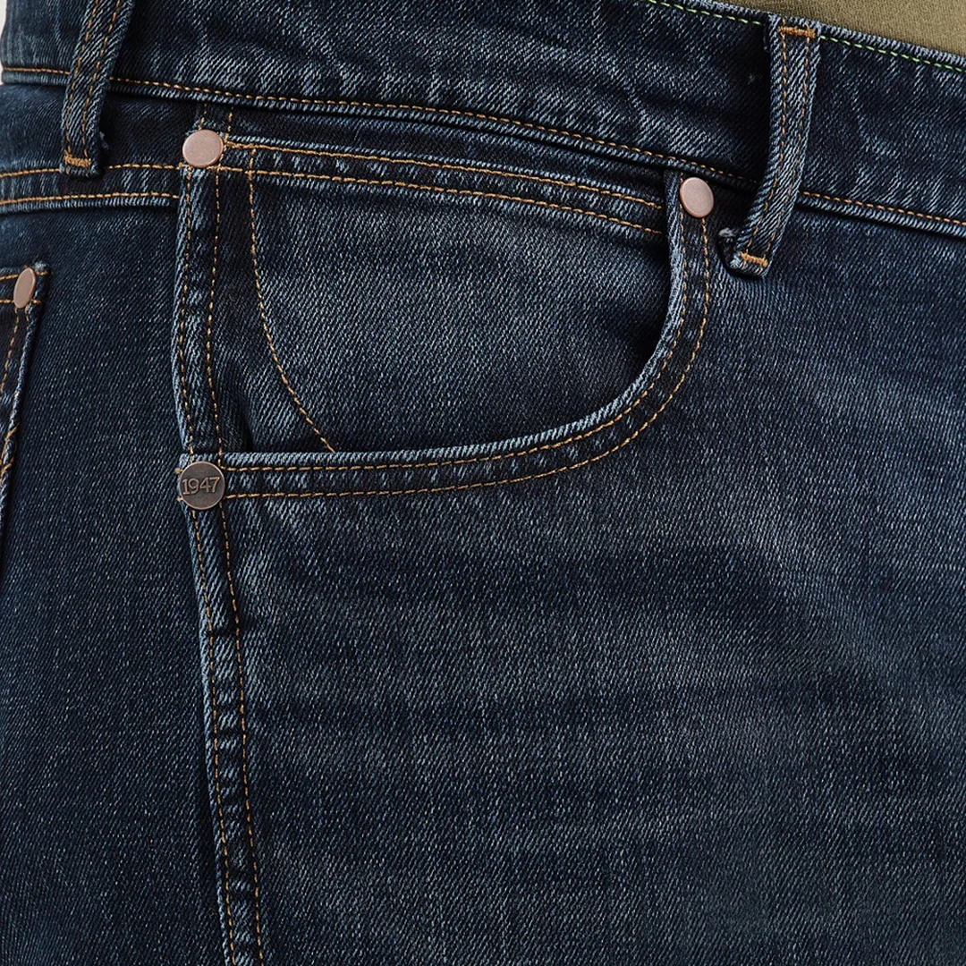 Wrangler Men's Retro Slim Fit Straight Jeans