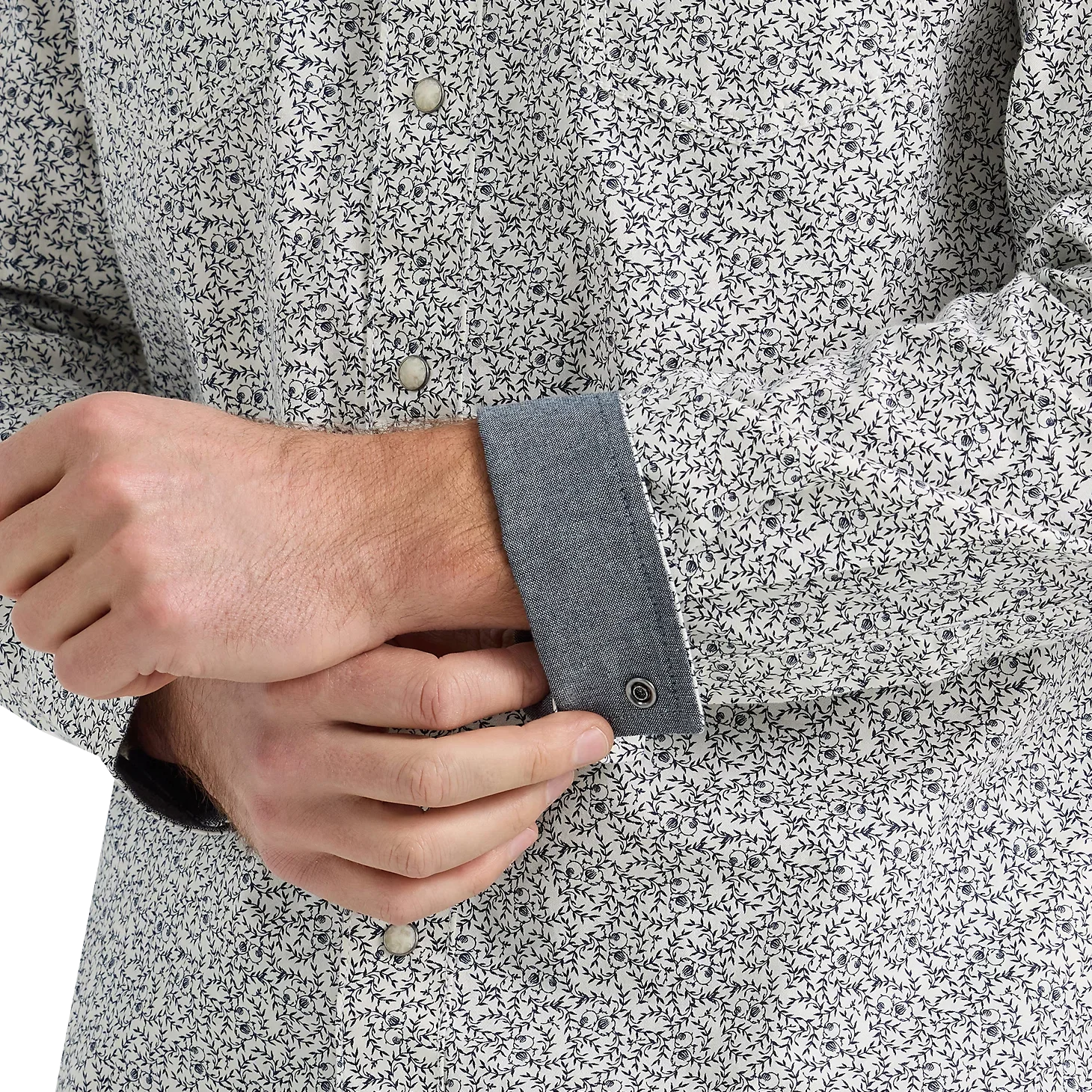 Wrangler Men's Retro Long Sleeve Snap Shirt