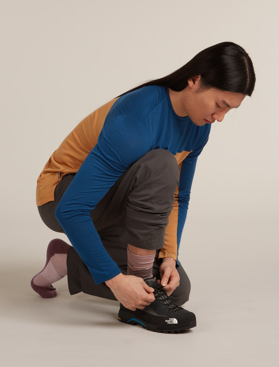 icebreaker Hike+ Medium Crew Across the Peaks Socks - Men's