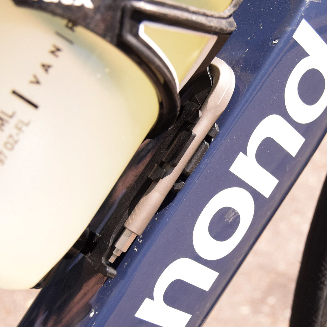 Daysaver Multitool Bottle Cage Mount Carrier