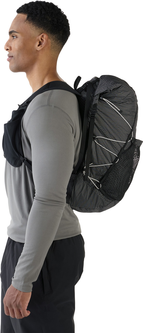 MEC x SERRATUS Pace UL 25 Daypack - Unisex
