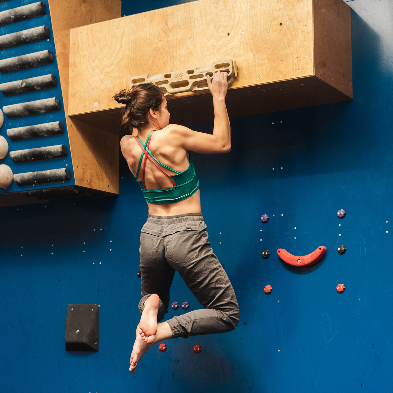 YY Vertical Vertical Board One Wood Hangboard