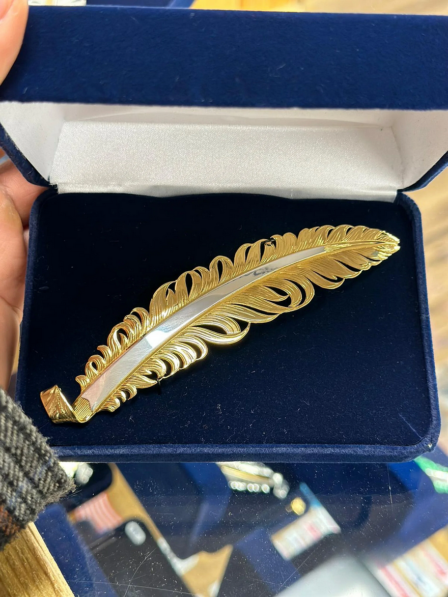 PLAINHAT FEATHER DORADO