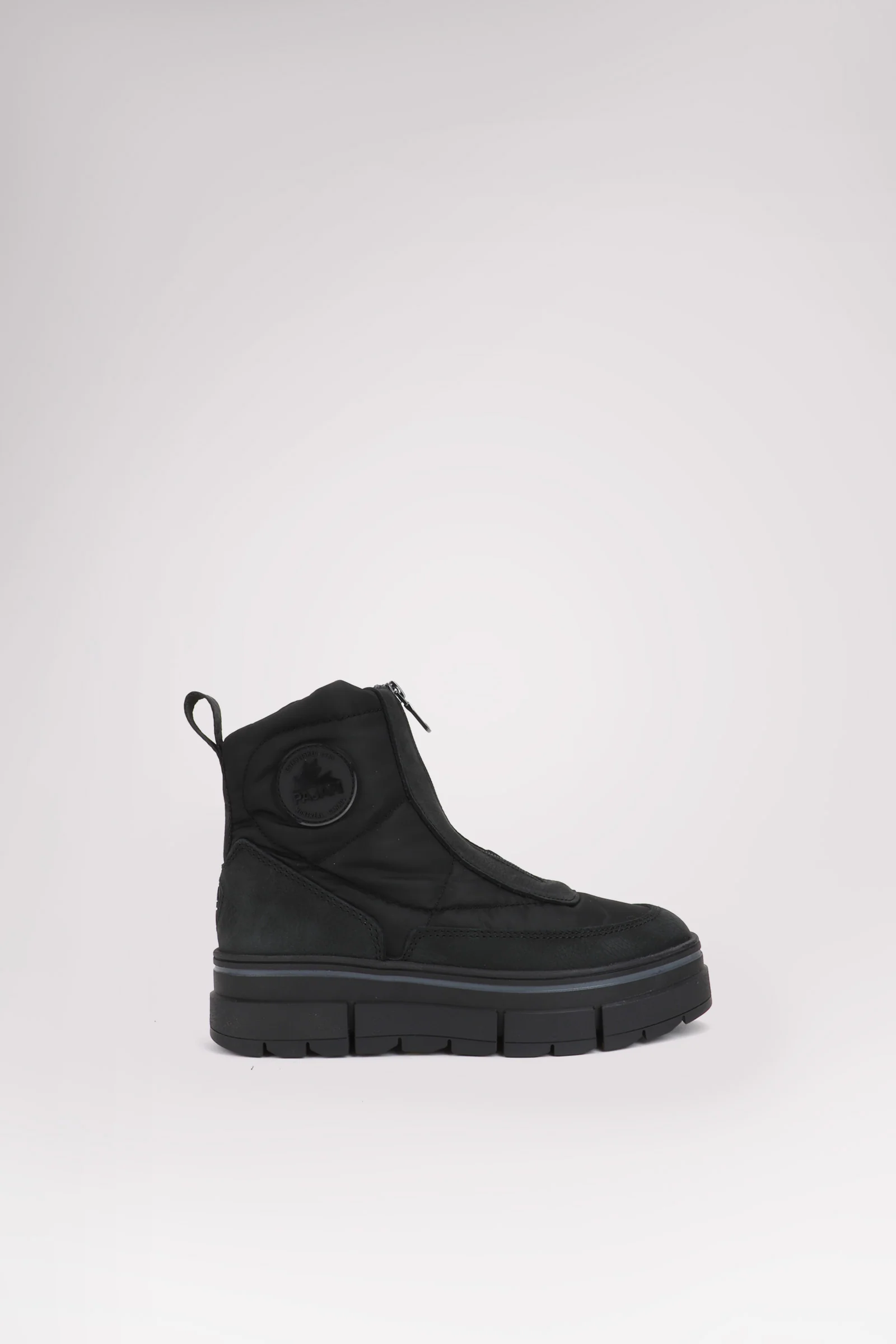 Huila Women's Front Zip Boot w/Ice Gripper