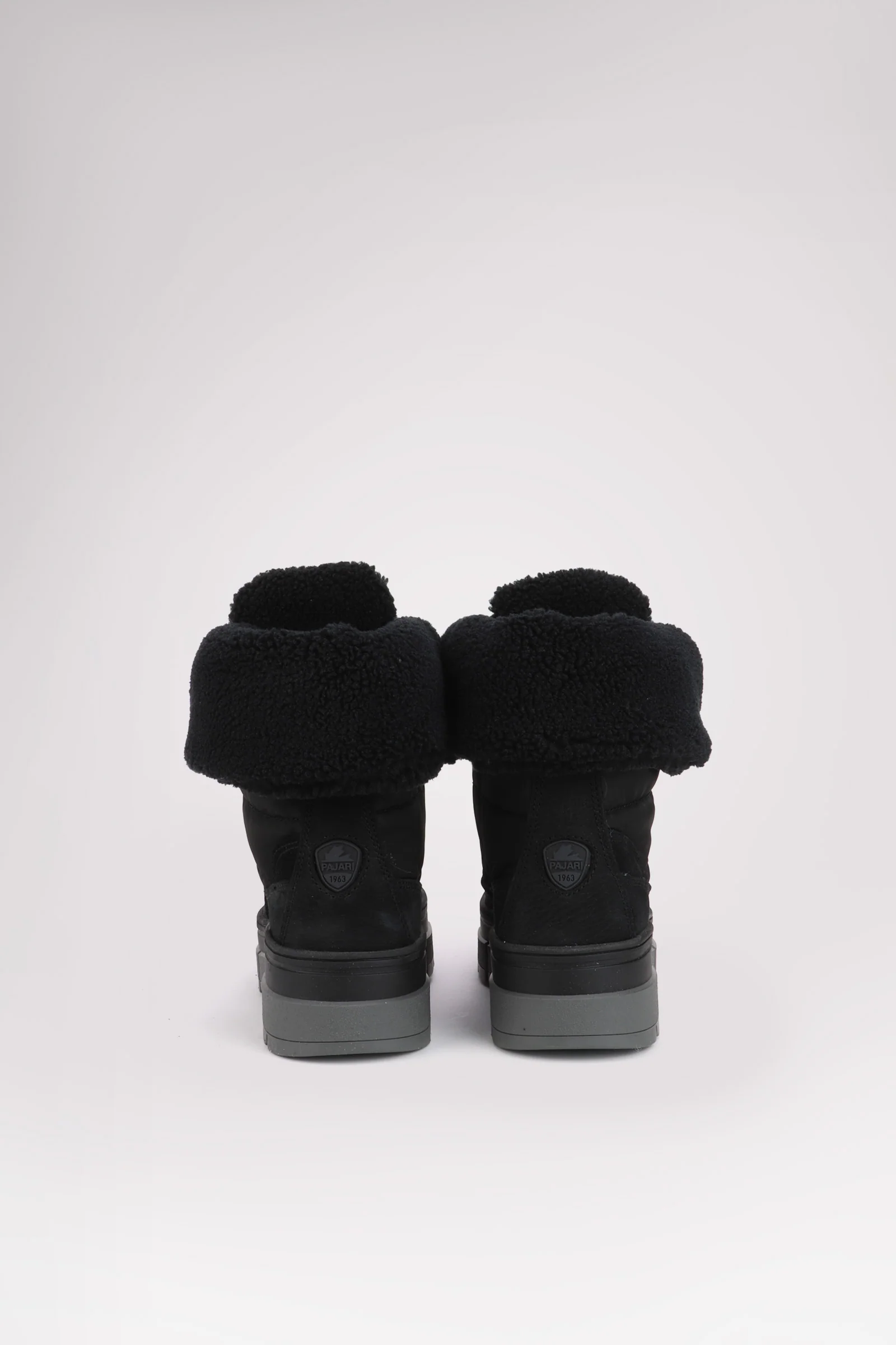 Henta Women's Lace Up Boot w/Ice Gripper