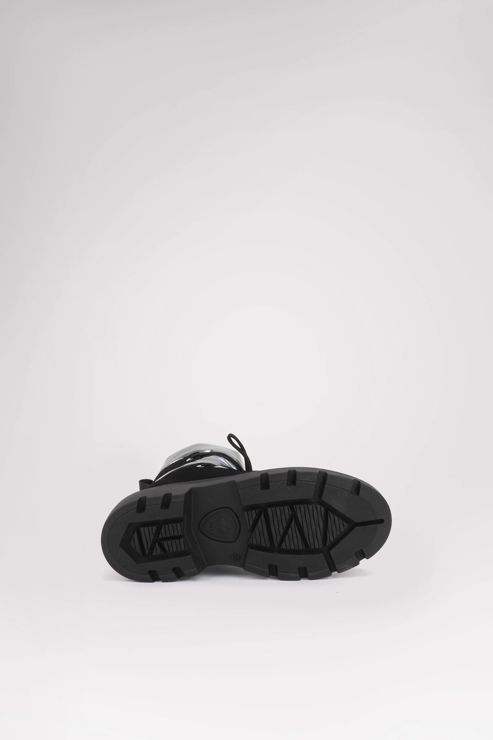 Viva Women's Lace Up Boot