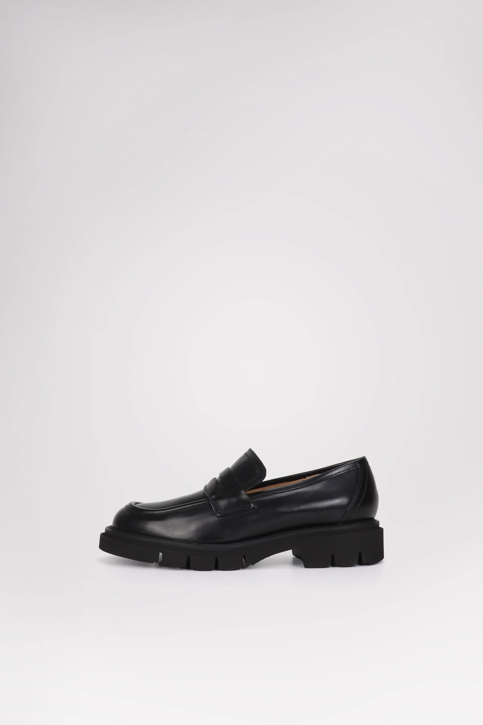 Haya Women's Quintessenza Loafer