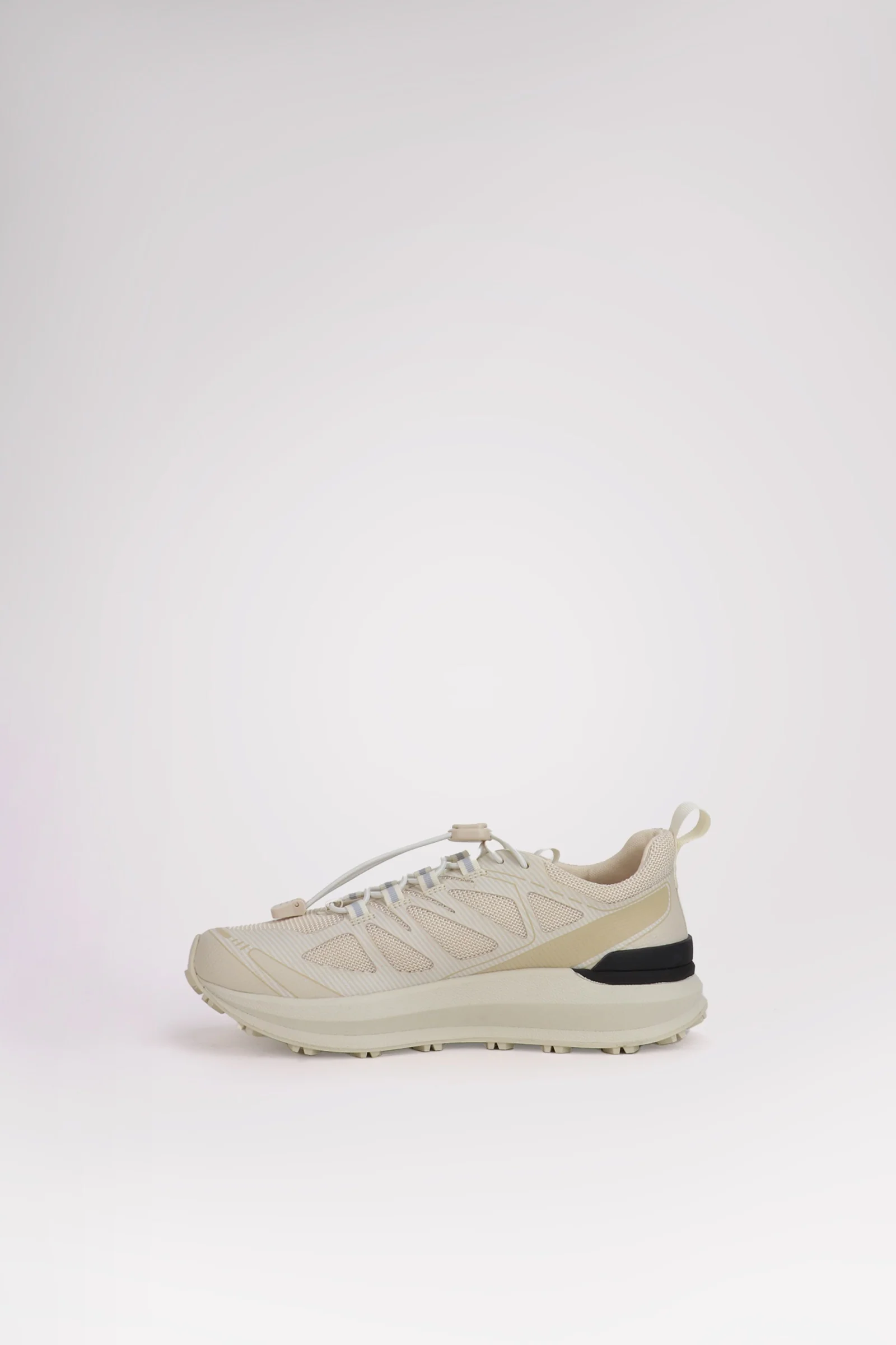 Urban Trail 009 W Women's Athletic Sneaker