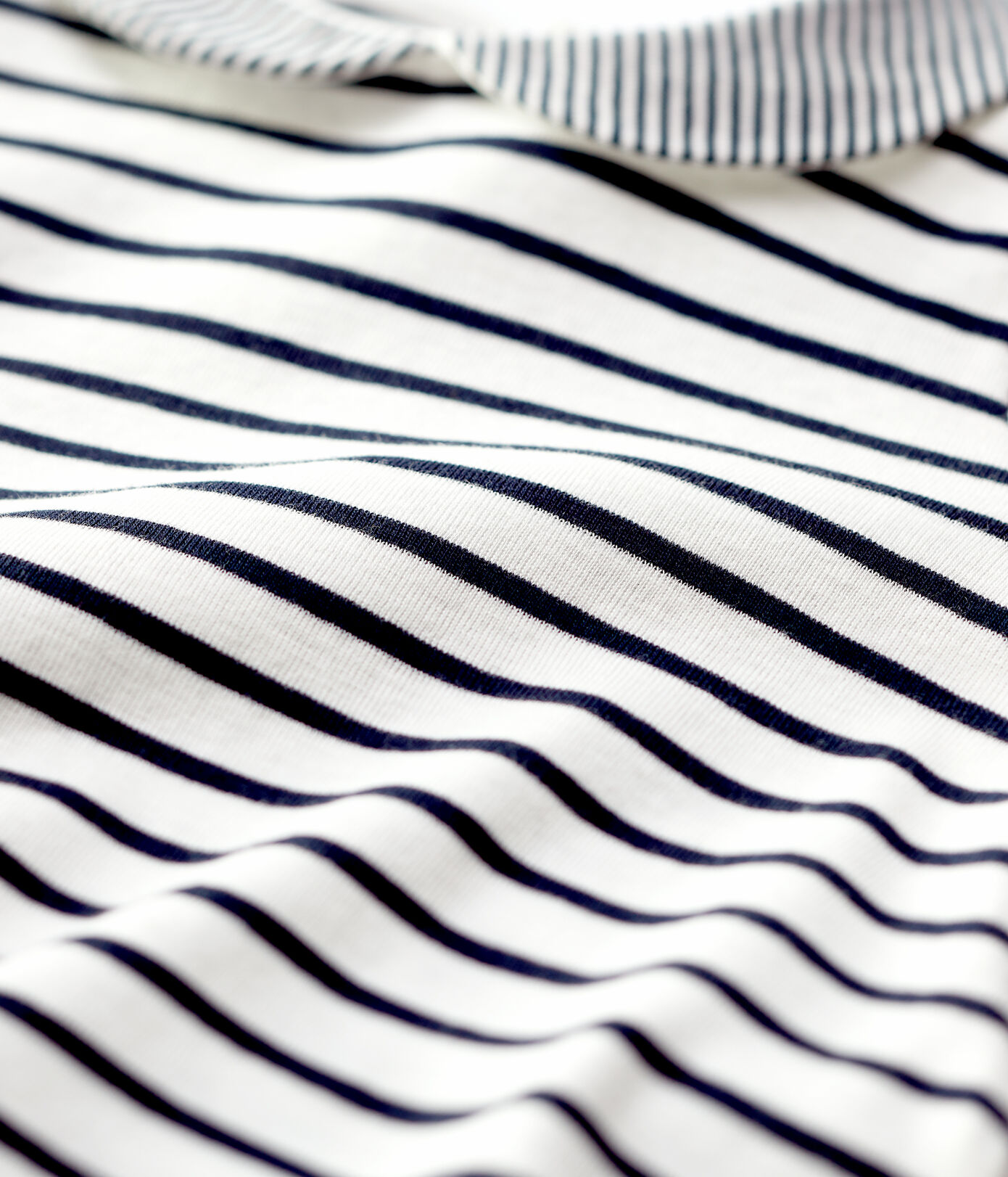 Blouse en coton bébé.