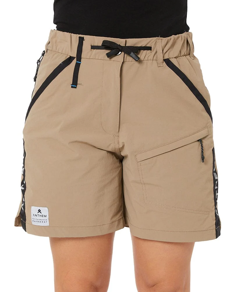 Womens Triumph Short - Khaki