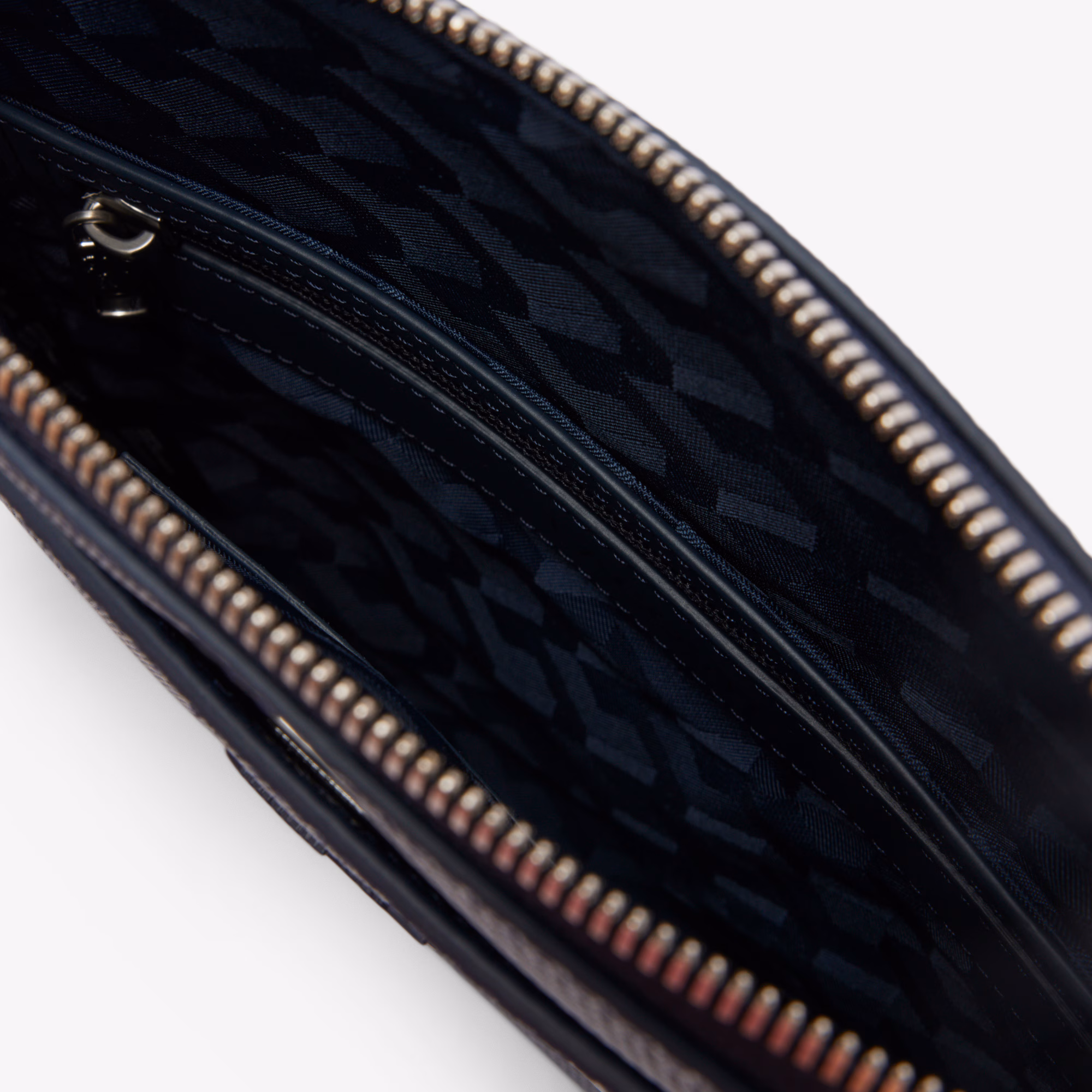 Chantaco Leather Shoulder Bag