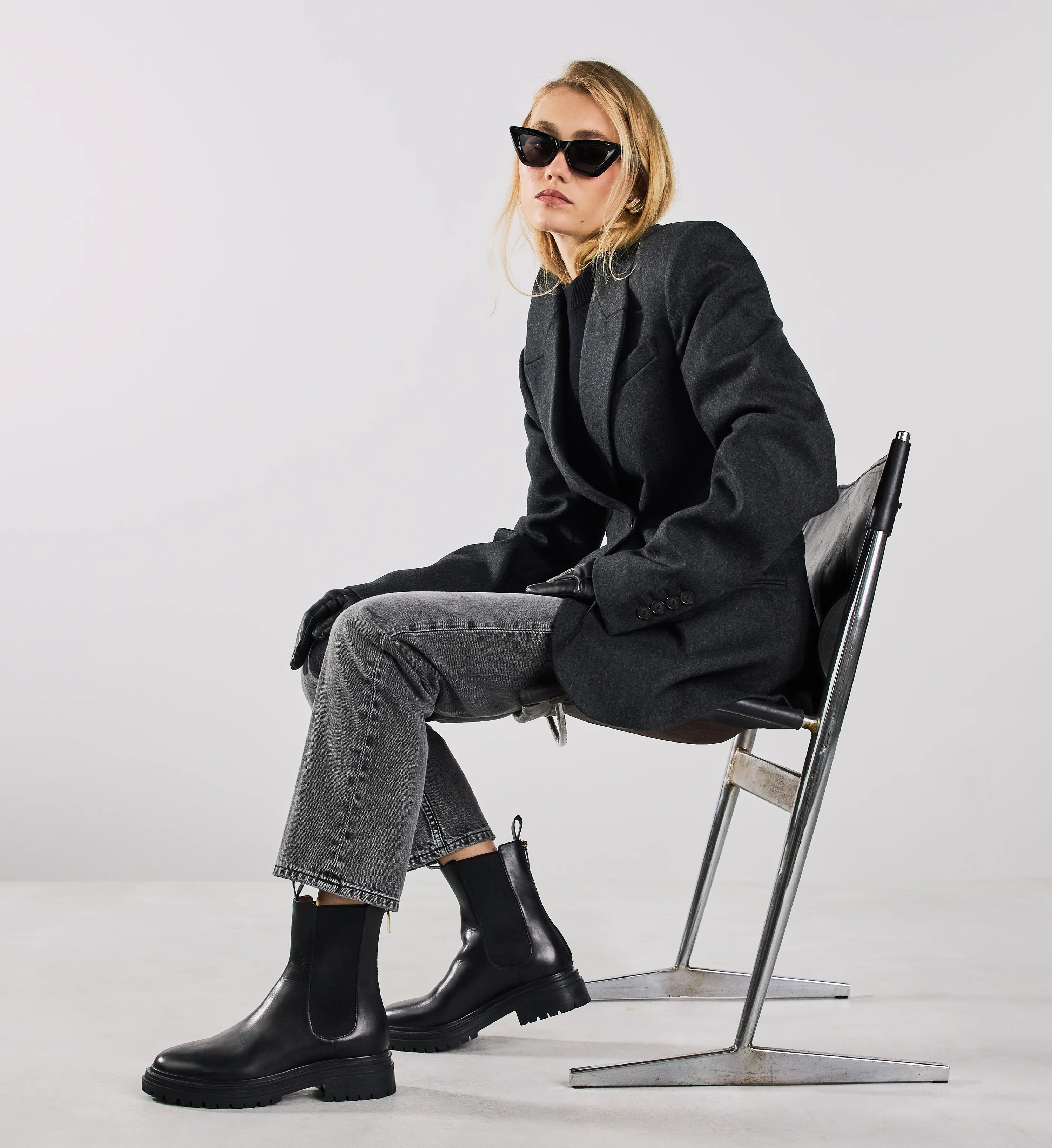 Peltops Black Leather Flat Boots