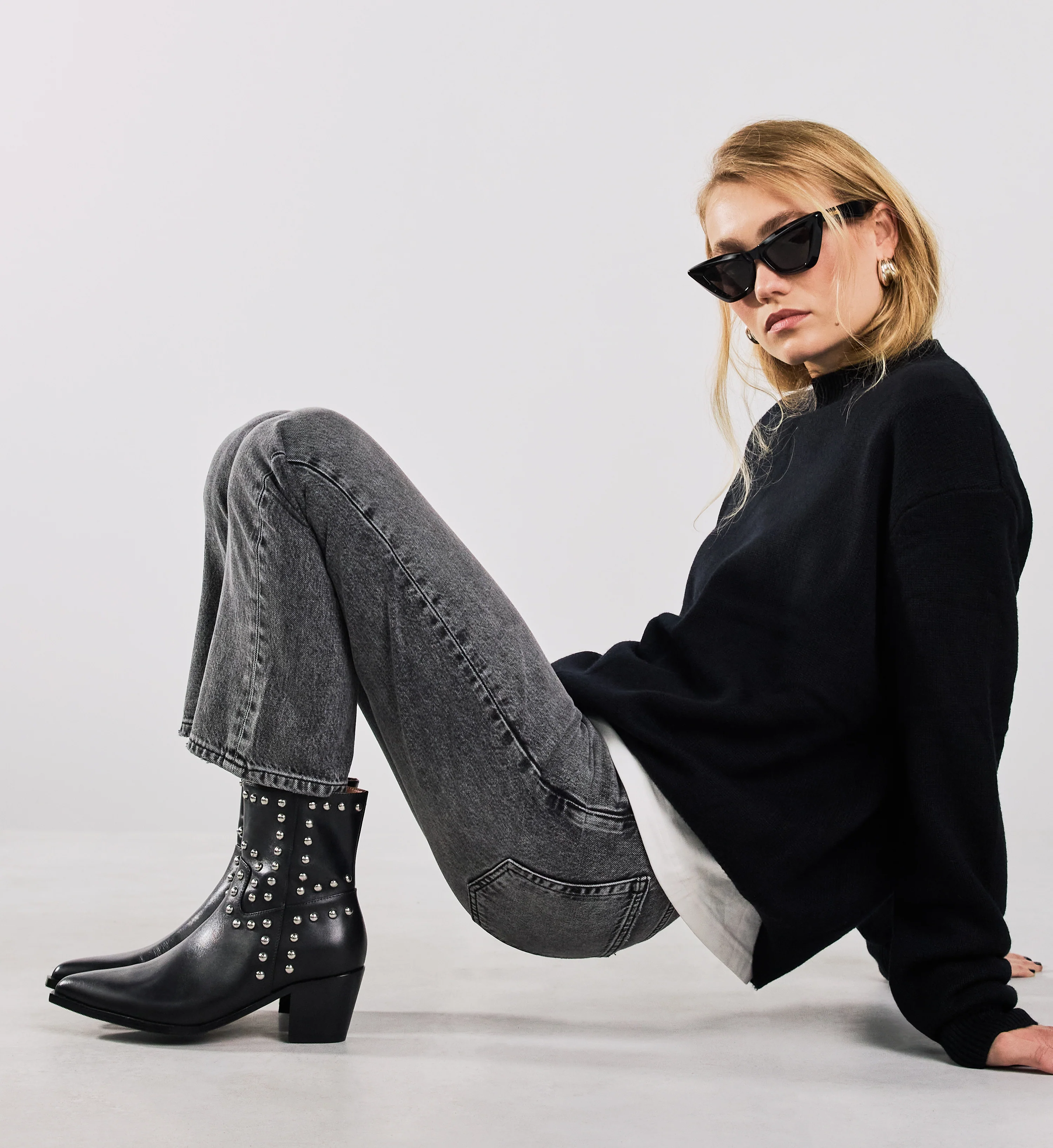 Tetraka Black Leather & Hardware Heeled Boots