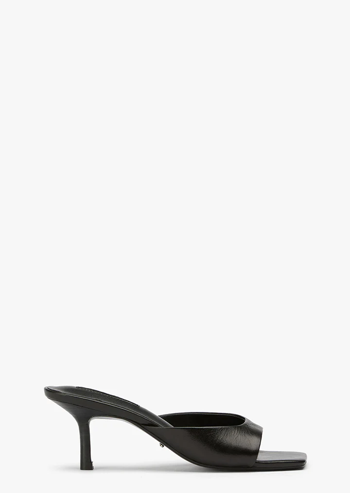 Robbie Black Vintage