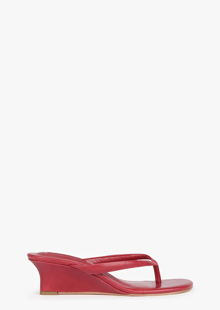 Edgy Scarlet Vintage