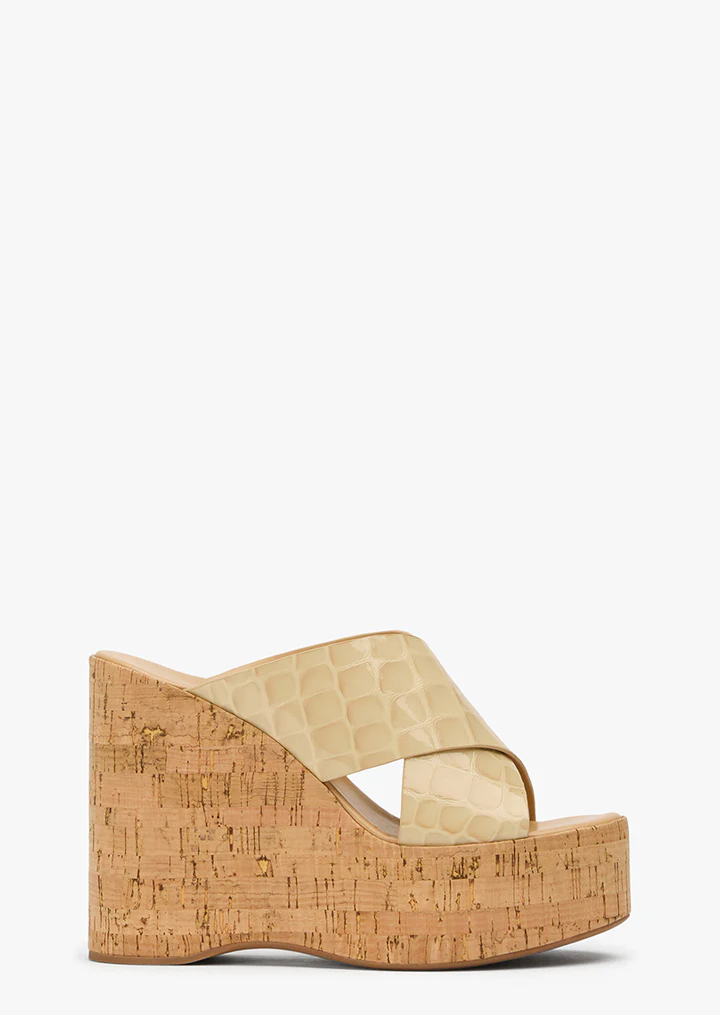 Vamore Beige Croc Patent