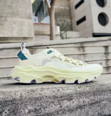 Women's Kinetic™ Breakthru Tech Lace Sneaker