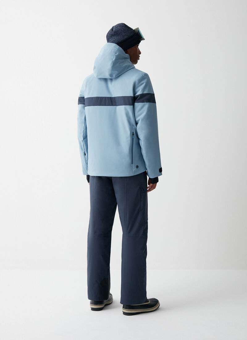 Ski jacket with two-tone insert