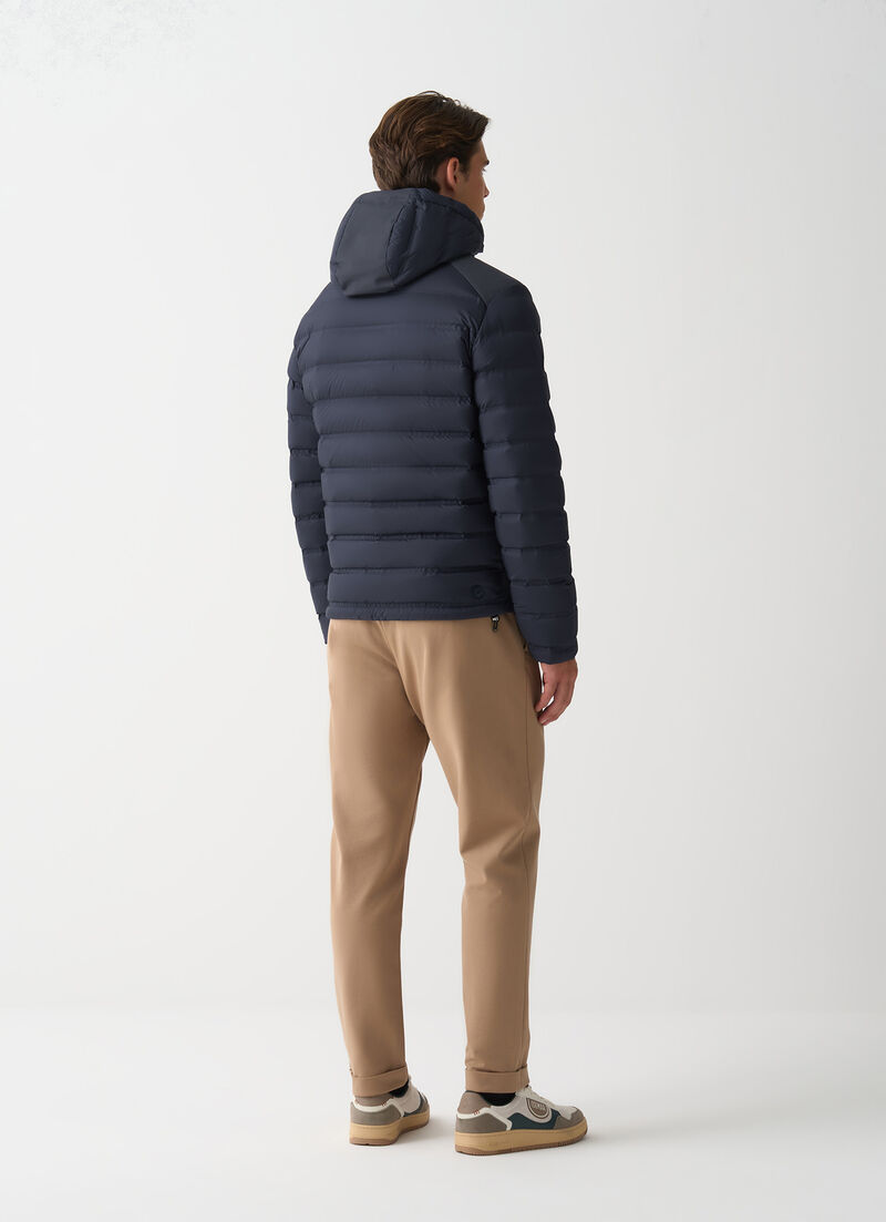 Seamless quilted down jacket with smooth inserts