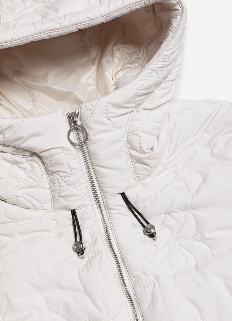 Light cape with floral design