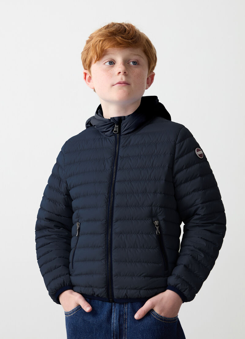 Short hooded down jacket