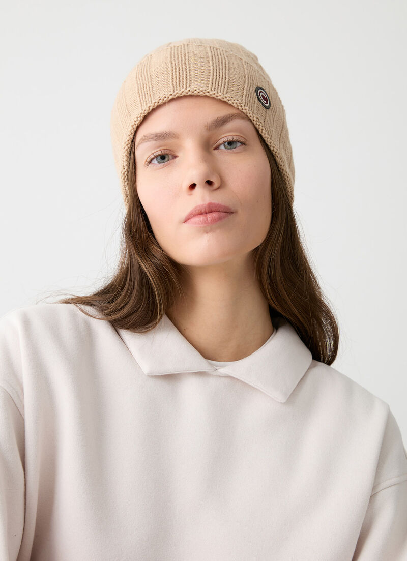 Sweatshirt with collar and darts