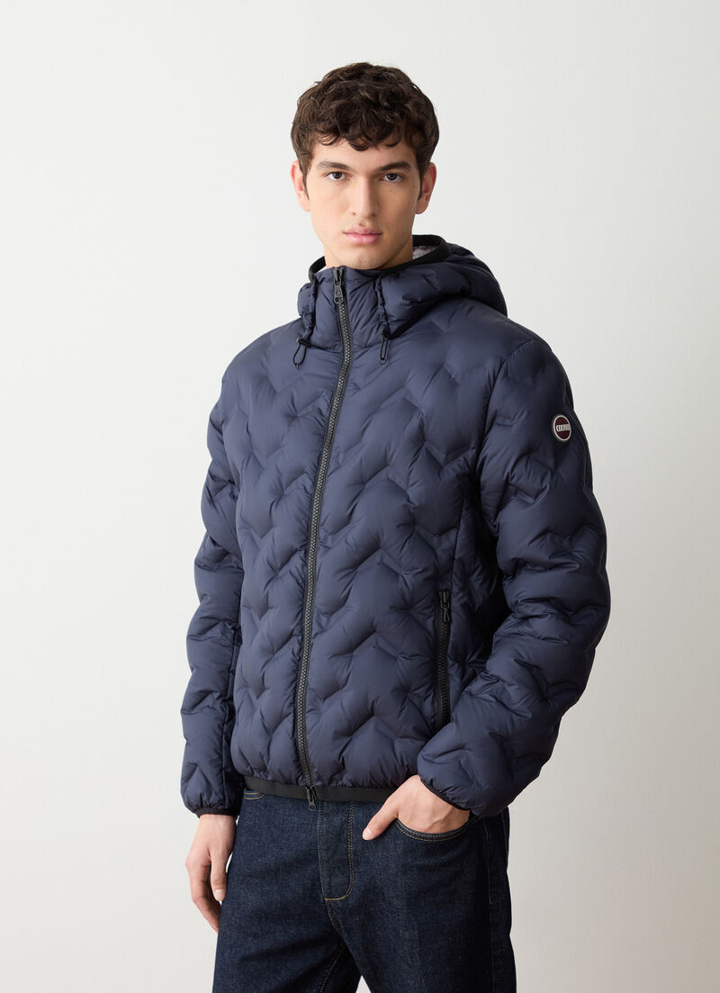 Short down jacket with seamless design