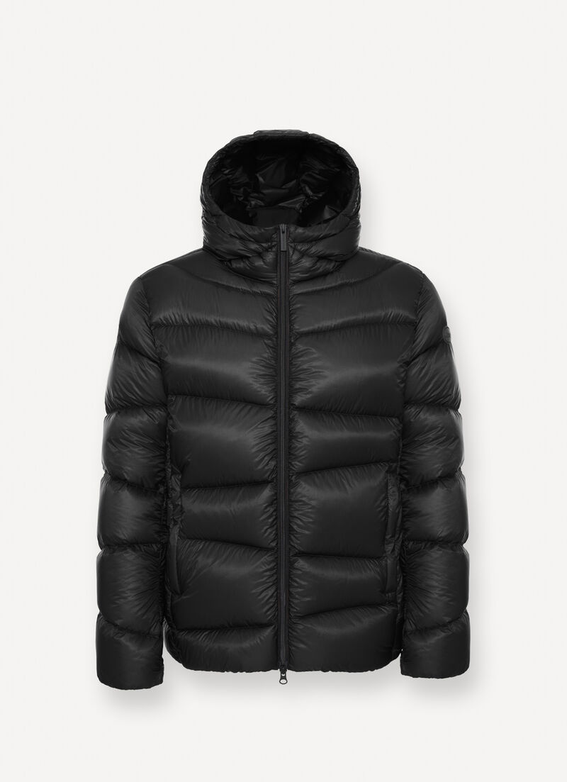 Hooded down jacket with wavy quilting