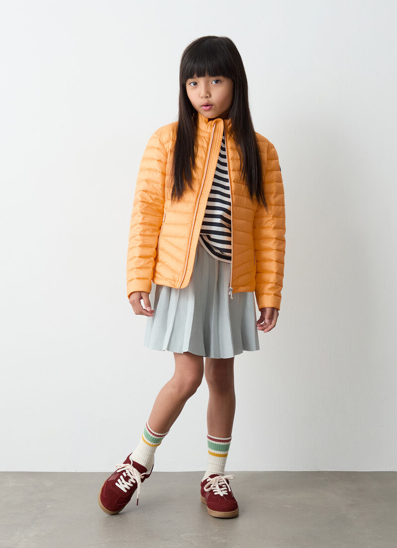 Down jacket with rounded hem