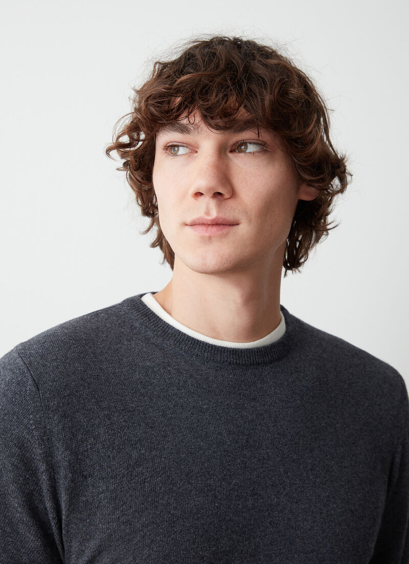 Cashmere-blend stockinette-stitch pullover