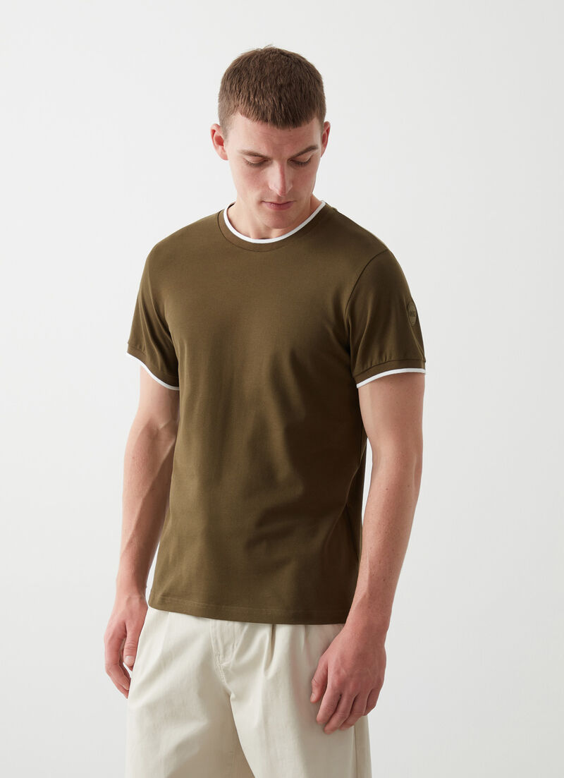 Piqué T-shirt with contrasting stripe