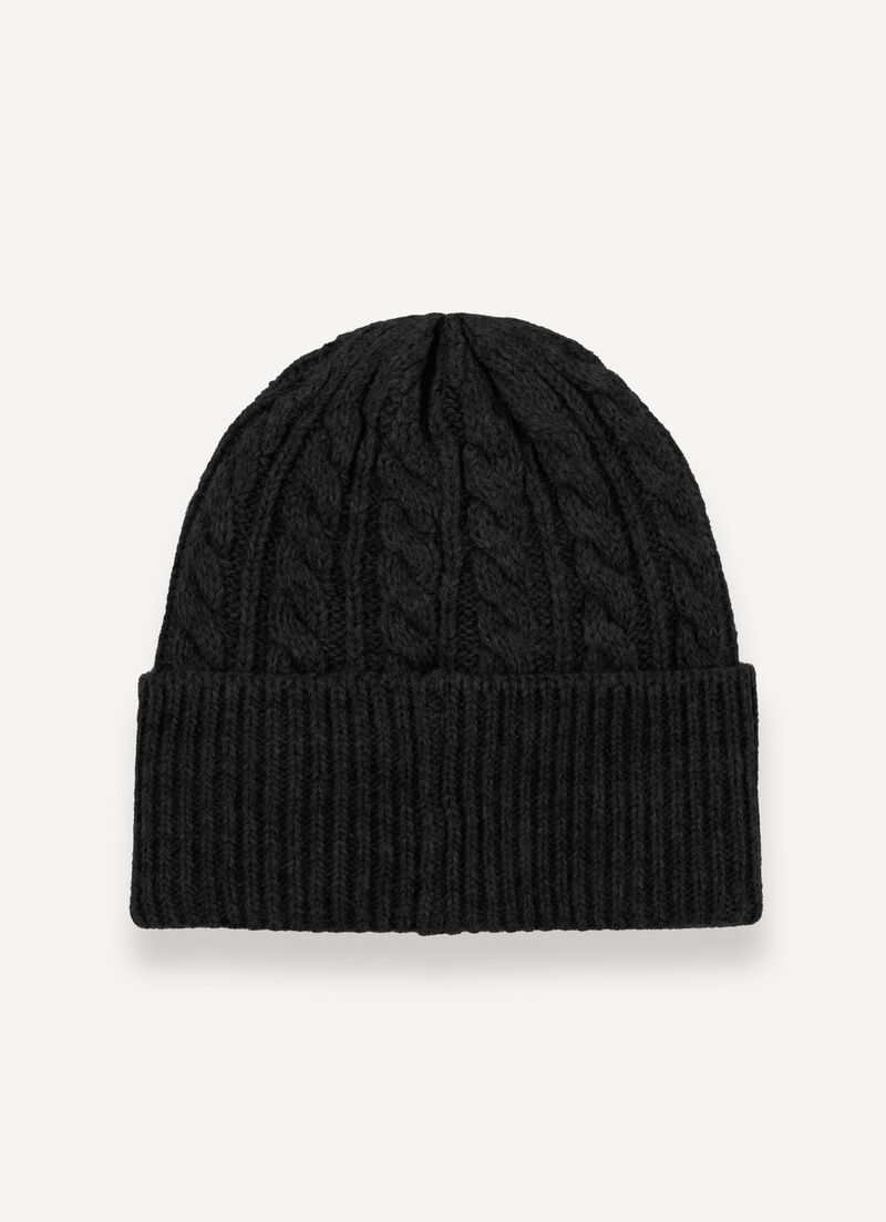 Unisex cable-knit hat