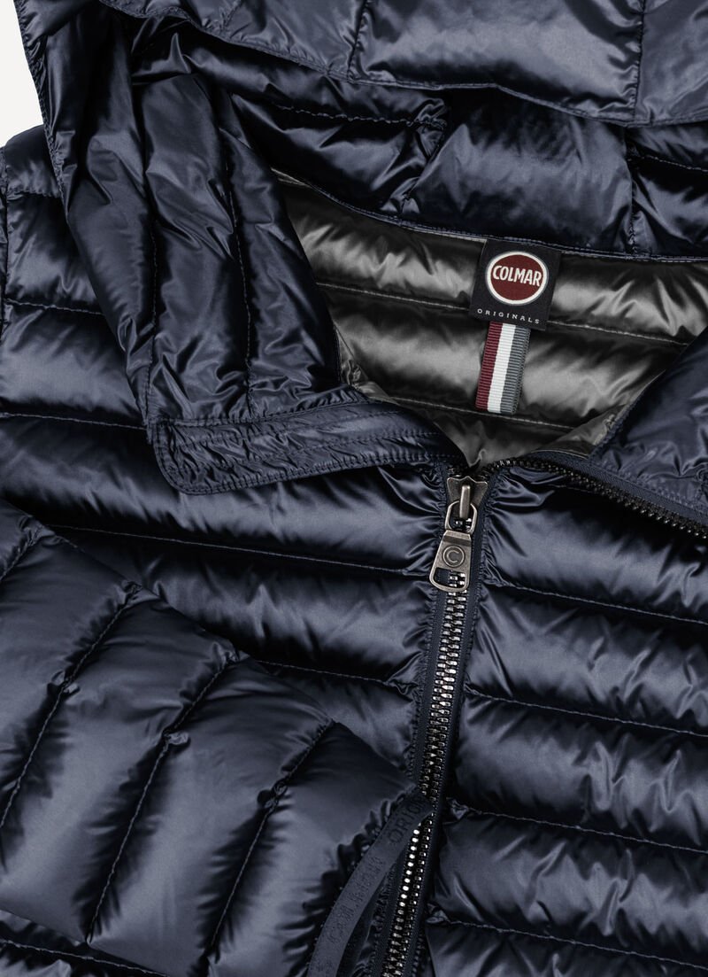 Fitted down jacket with hood