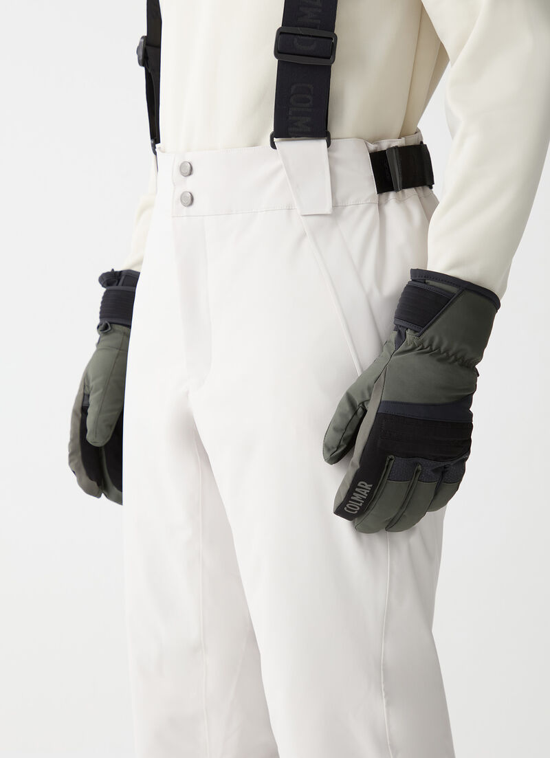 Ski gloves with leather inserts