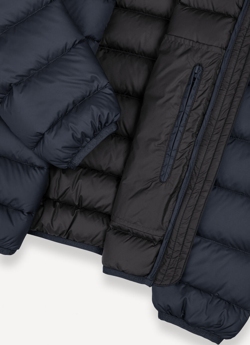 Sporty down jacket with fixed hood
