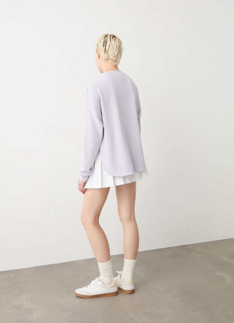 Sweatshirt with rounded hem