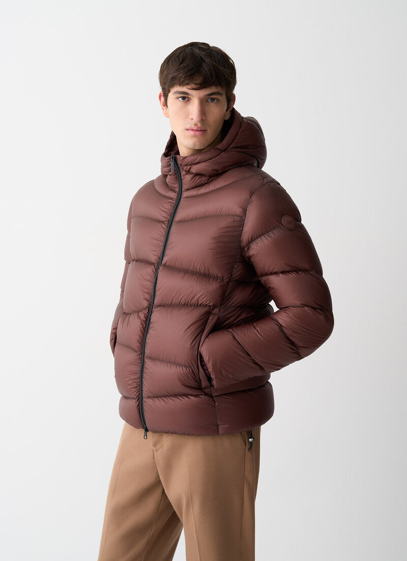 Hooded down jacket with wavy quilting