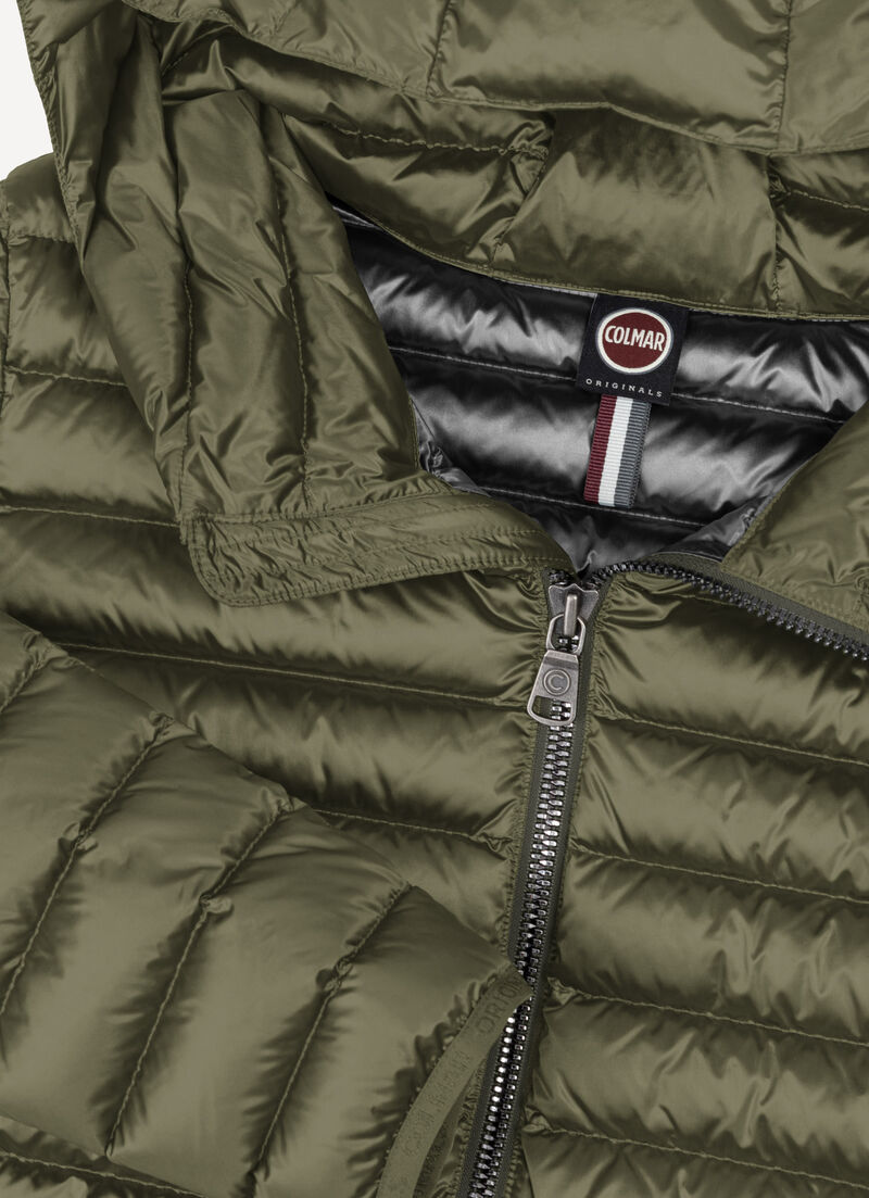 Fitted down jacket with hood