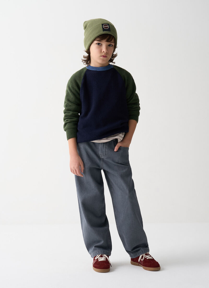 Unisex two-tone pullover