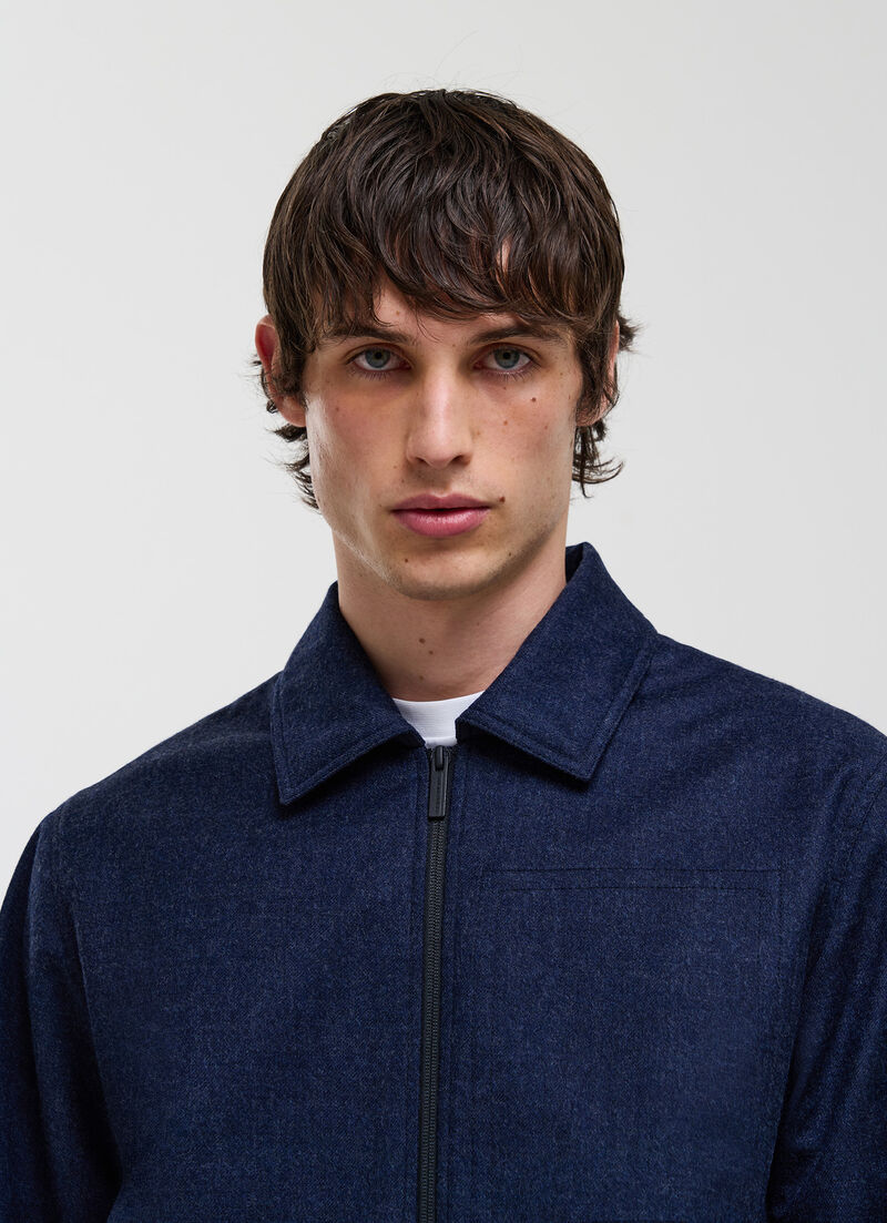 Lightweight wadded shirt jacket.