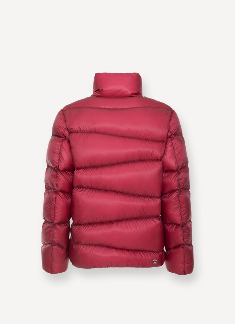 Ripstop nylon down jacket with wavy quilting