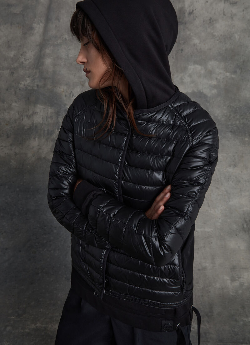 Plain-coloured quilted jacket