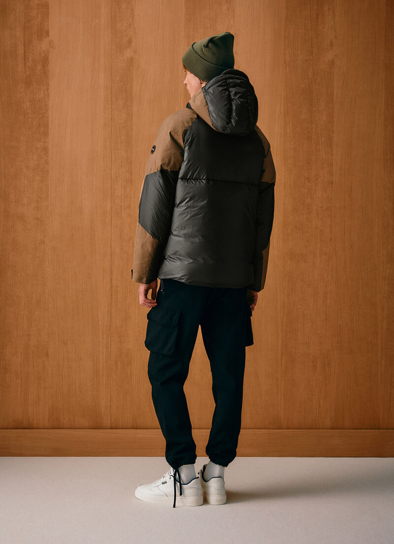 Colour-block down jacket with waxed sleeves