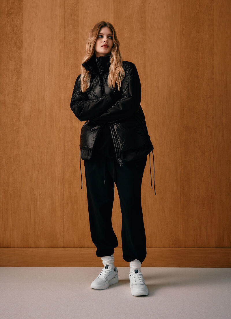 Down jacket with side lacing