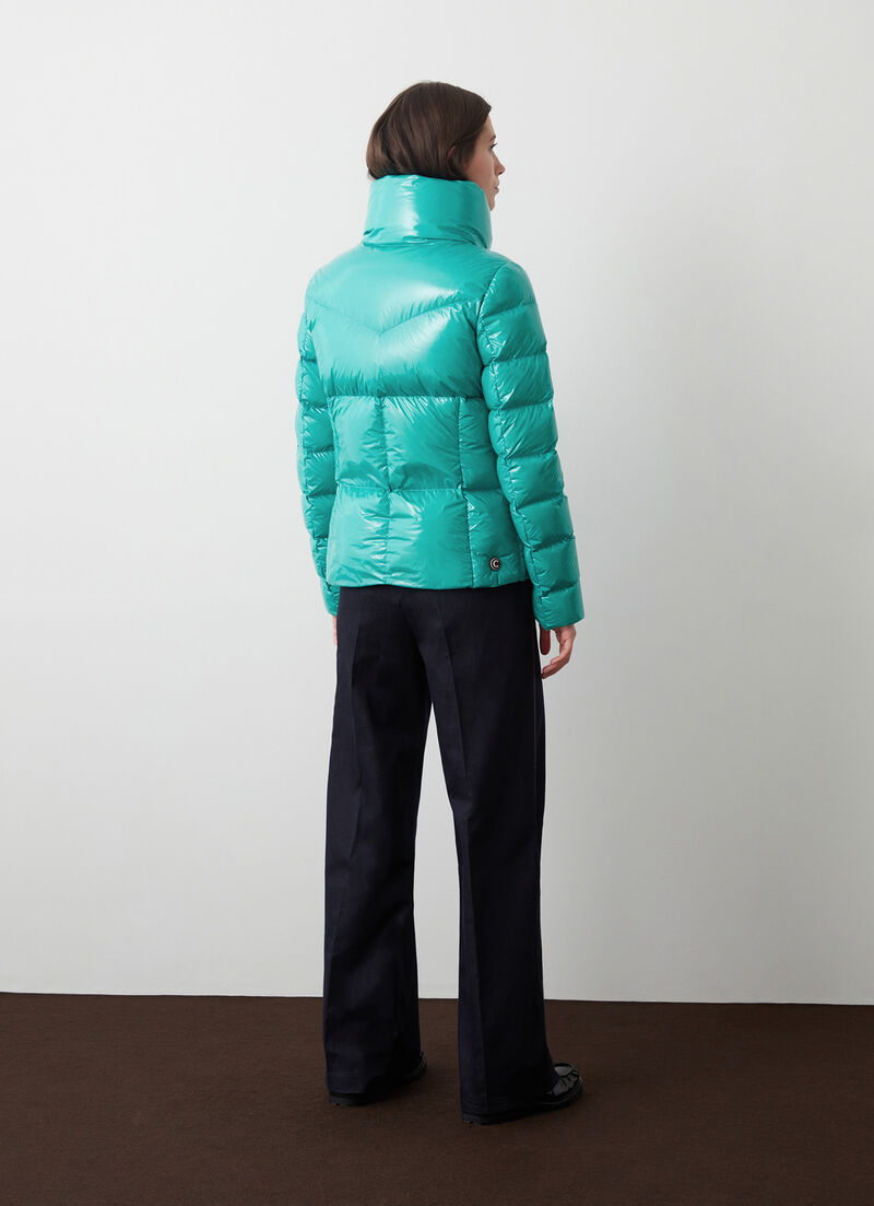 Super-glossy down jacket with padded collar