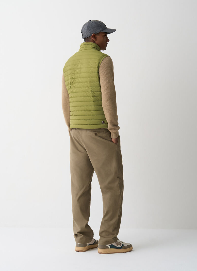 Light down vest with drawstring